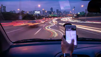 Waze : Transformez Vos Trajets Quotidiens en Aventures Fluides header