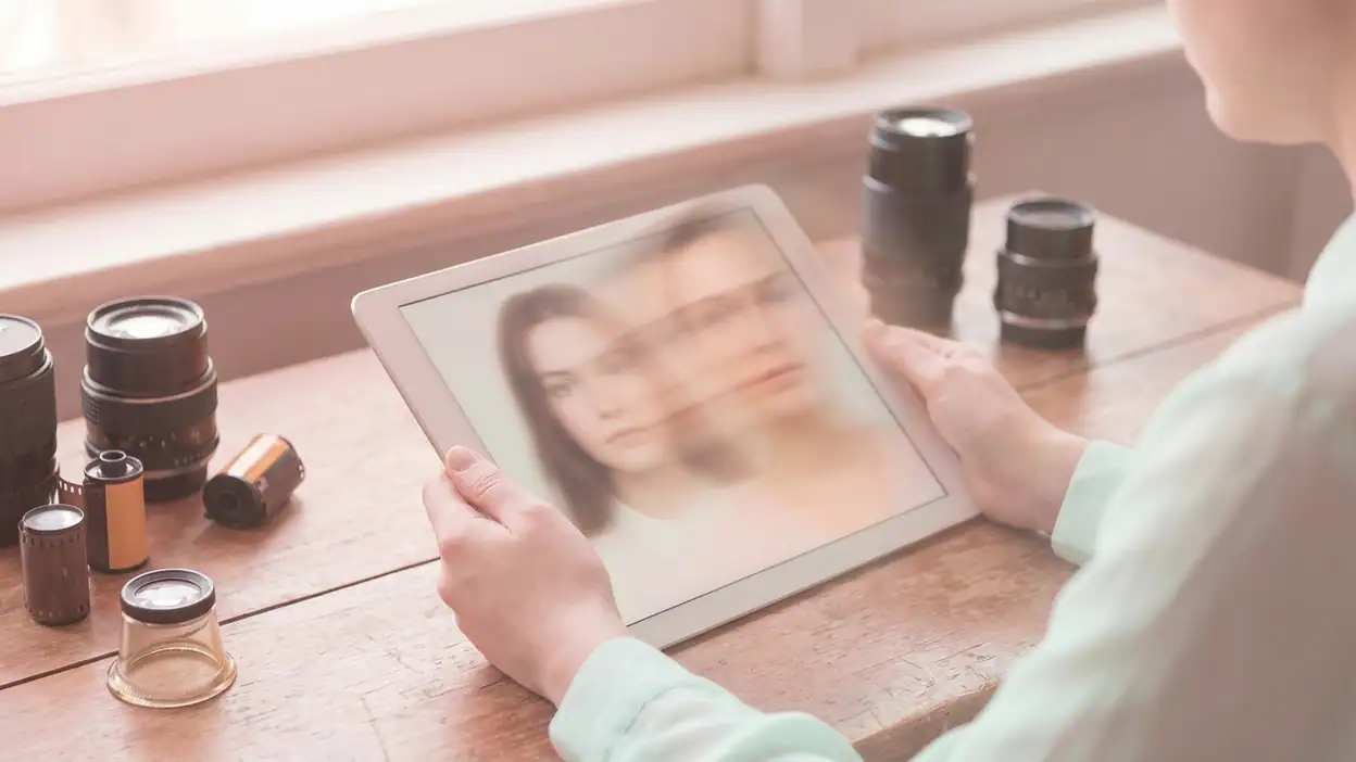 Reface: L'App Che Rivoluziona la Fotografia Mobile con l'AI